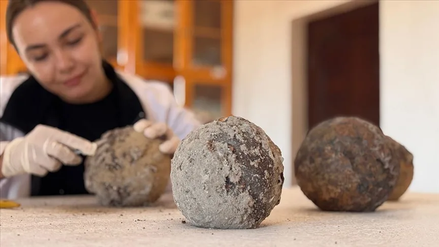 Konya’da Selçuklu kalesinin topuzları gün yüzüne çıkarıldı