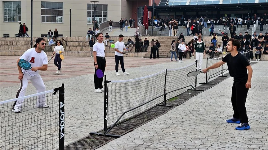 Samsun’da teknoloji bağımlılığına dikkati çekmek amacıyla pickleball etkinliği düzenlendi