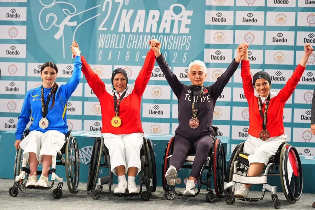 Milli para karatecilerden 2 madalya