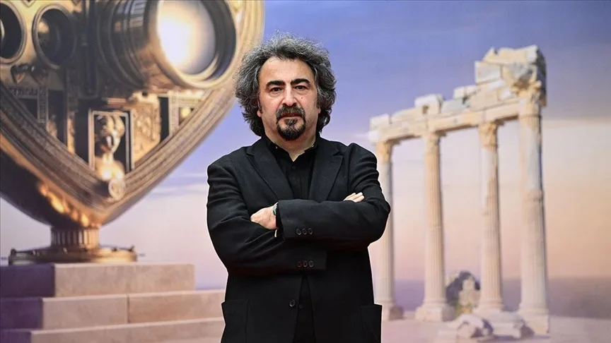 Altın Portakal ödüllü yönetmen dünyayı çocukların gözünden yansıtıyor
