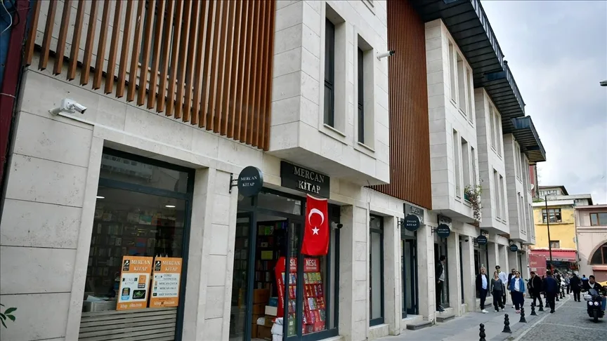 Yayıncılığın kalbi Cağaloğlu, Kitapçılar Sokağı’yla yeniden canlanıyor