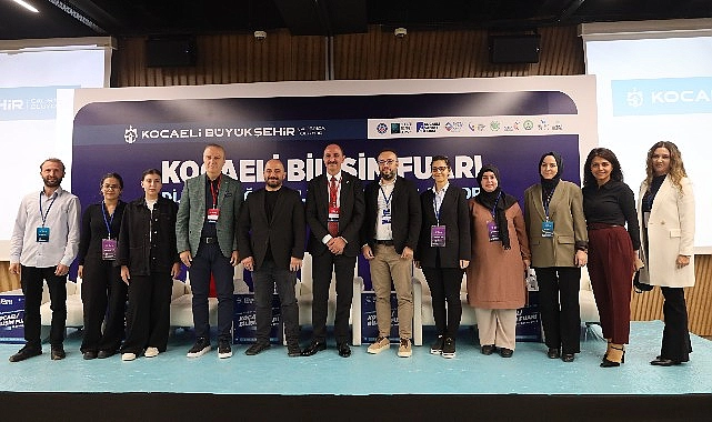 Bilişim Fuarı’nda geleceğin teknolojileri konuşuldu