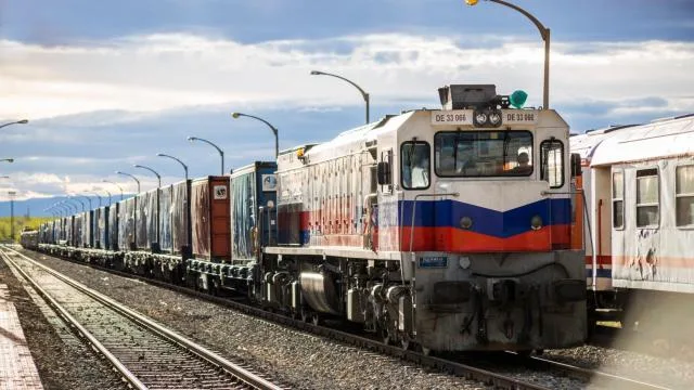 Demir yollarındaki iltisak hatlarında 150,5 kilometrelik 9 projede yapım çalışması sürüyor