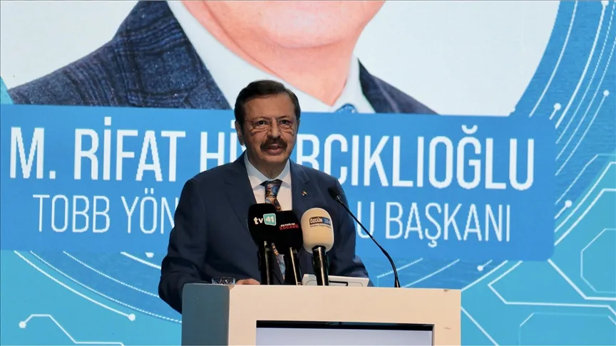 TOBB Başkanı Hisarcıklıoğlu: Yapay zekayla 50 yıl içinde bugünkü mesleklerin yarısından fazlası tarihe karışacak