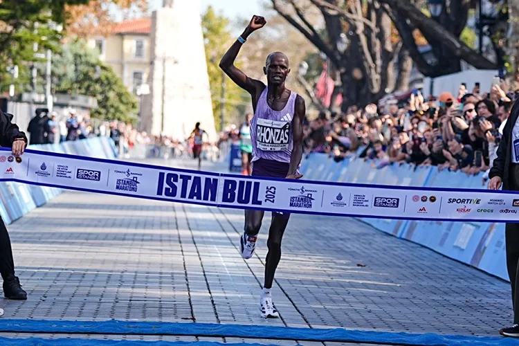 47. İstanbul Maratonu’nu erkeklerde Kenyalı atlet Kilimo, kadınlarda Etiyopyalı atlet Aderra kazandı