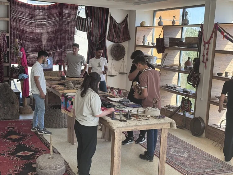 Şırnak’ta eski eşyaların muhafaza edildiği oda ziyaretçilere nostalji yaşatıyor