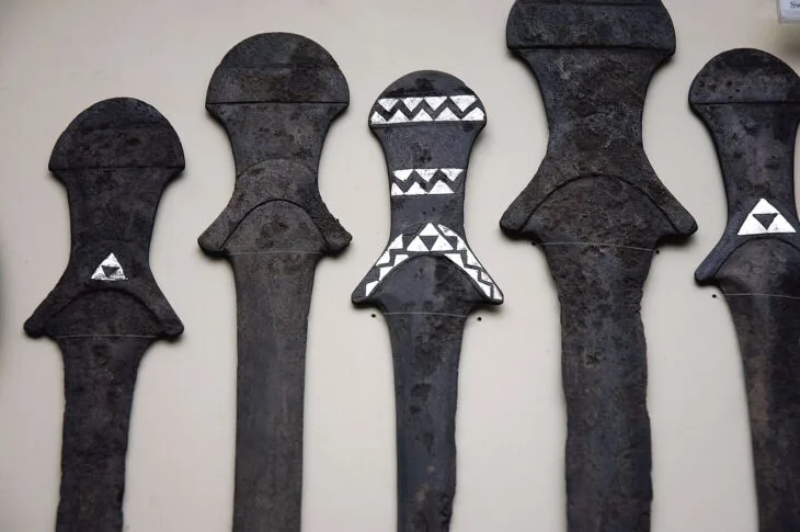 5.000 Yıl Önce Dövülmüş: Dünyanın En Eski Kılıçları Türkiye’de Arslantepe Höyüğünde Keşfedildi