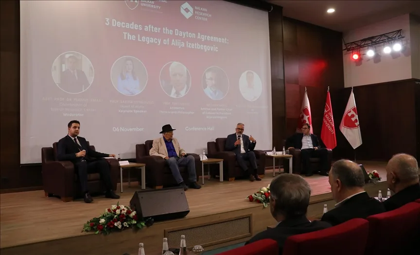 Üsküp’te Aliya İzetbegoviç’in doğumunun 100. yılı dolayısıyla konferans düzenlendi