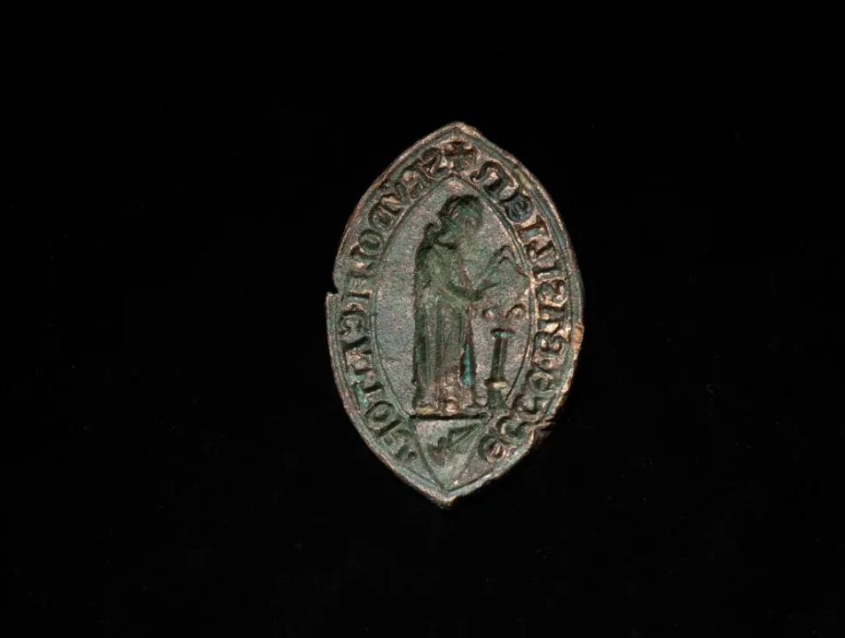 Basel’deki Ren Nehri’nde bulunan Basel Katedrali Kantoruna ait Ortaçağ’dan kalma nadir bir mühür.