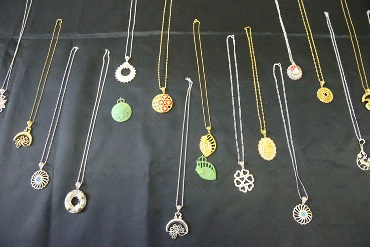 Kahramanmaraş’ın doğal ve kültürel değerleri takılara işleniyor