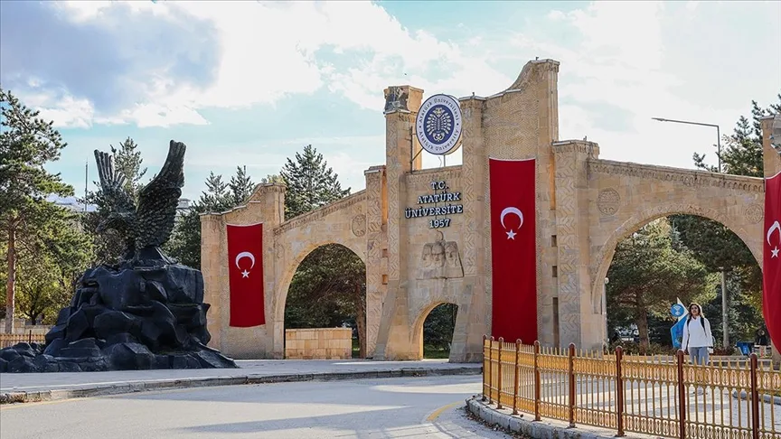 Atatürk Üniversitesi, “Leiden”in 2025 çalışmasında dünyada 749’uncu, Türkiye’de 9’uncu sırada yer aldı