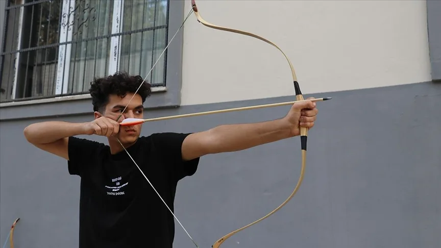 Merak saldığı okçulukta Türkiye rekoru kırdı