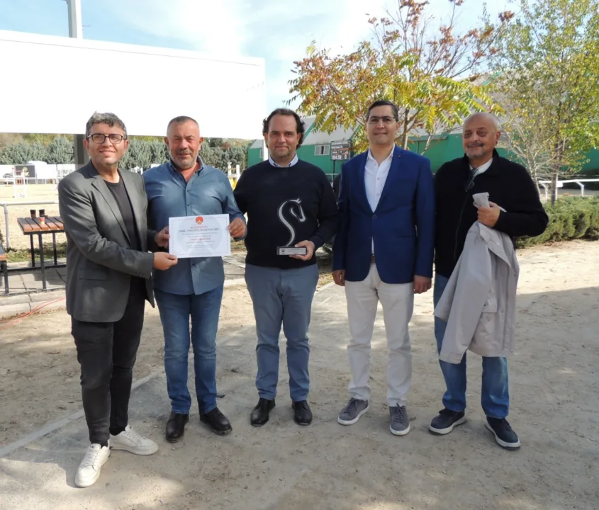 Ahal Teke Binicilik Tesislerinde Cumhuriyet ve Atatürk Temalı Yarışlar Yapıldı​