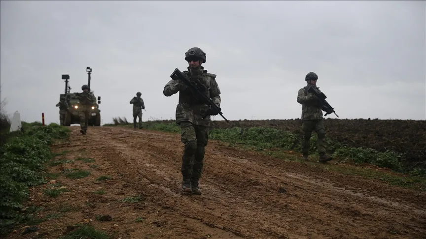 “Hudut kartalları” yılbaşında vatan nöbetinde