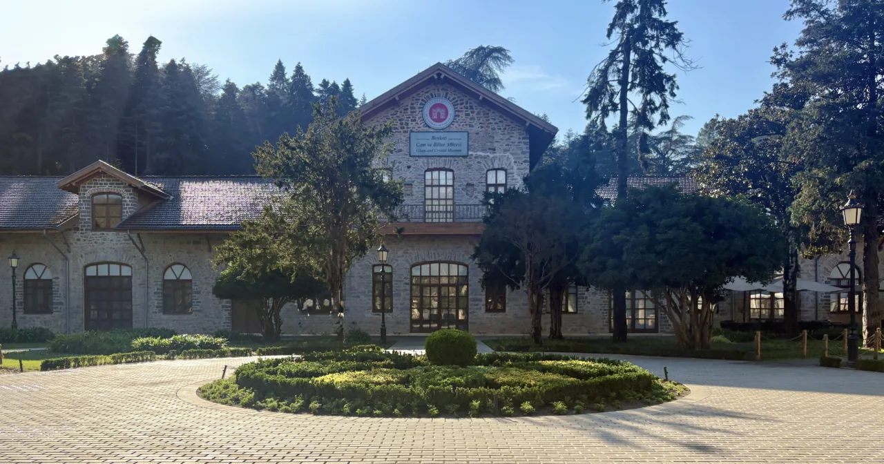 Osmanlı Dönemi’nin En Önemli Cam Fabrikası: Beykoz Cam Ve Billur Müzesi