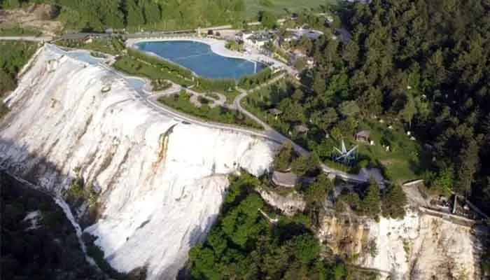 Bolu’nun Pamukkalesi Akkaya Travertenleri