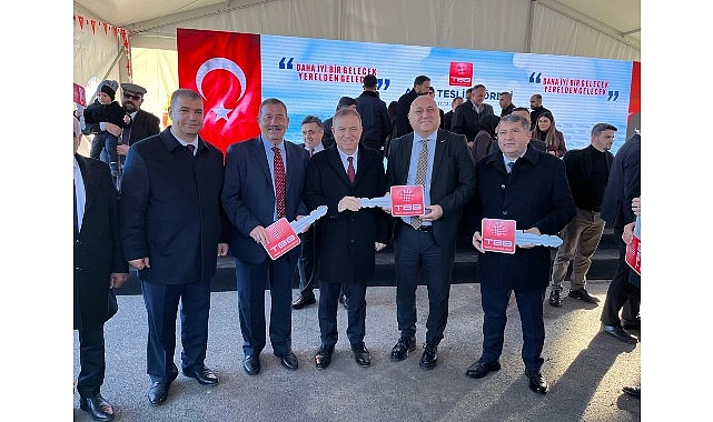 TBB’den Milas Belediyesi’ne Paletli Ekskavatör Hibesi