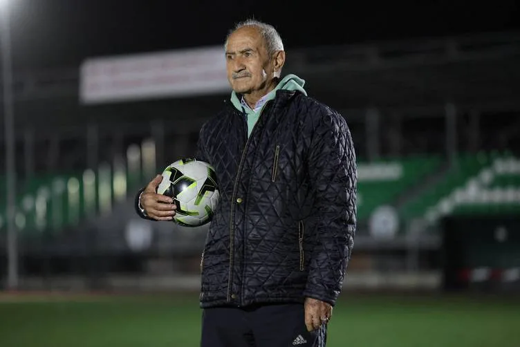 89 yaşındaki emekli madenci, 45 yıldır sporcu yetiştiriyor