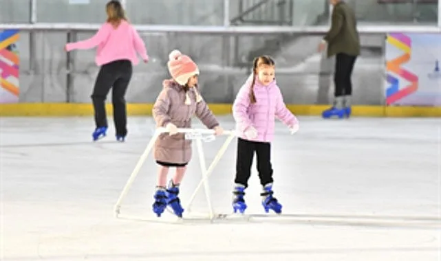 Büyükşehir Kültürpark ve Bostanlı’da buz pisti kuruyor