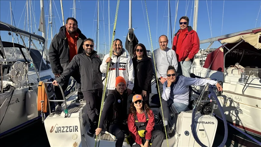 Yelken sporu farklı şehir ve meslekleri aynı teknede buluşturuyor