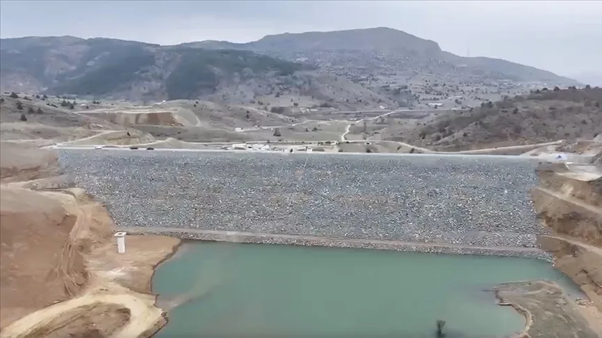 Gümüşhane’deki Ünlüpınar Barajı ile Bayburt’taki Yelpınar Göleti’nde su tutulmaya başlandı