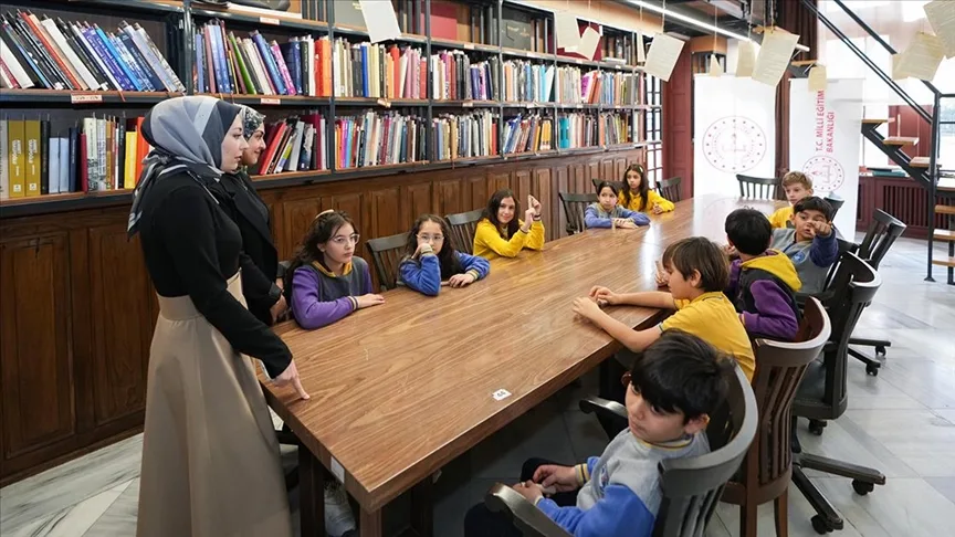 “Kütüphanelerdeyiz” etkinliğiyle öğrenciler okuma kültürüyle buluşuyor