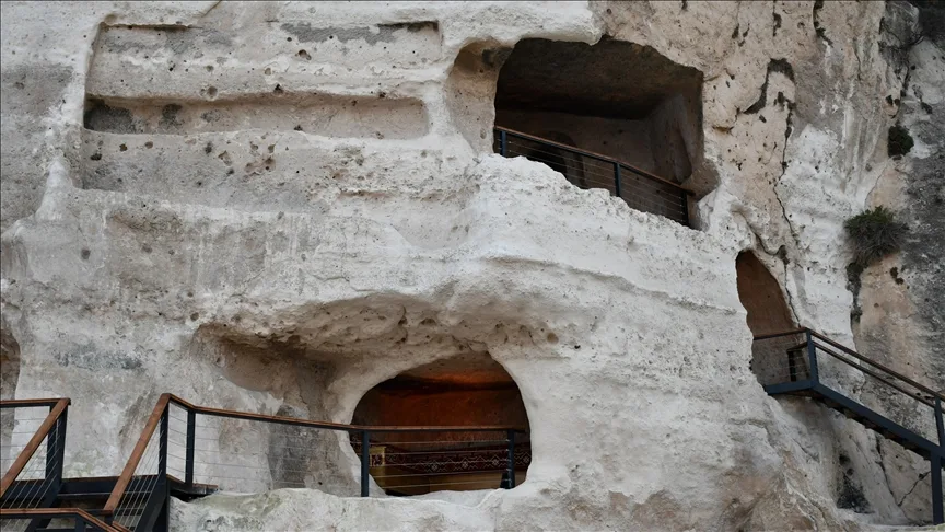 Batman Hasankeyf’te restore edilen 10 mağara turizme açıldı