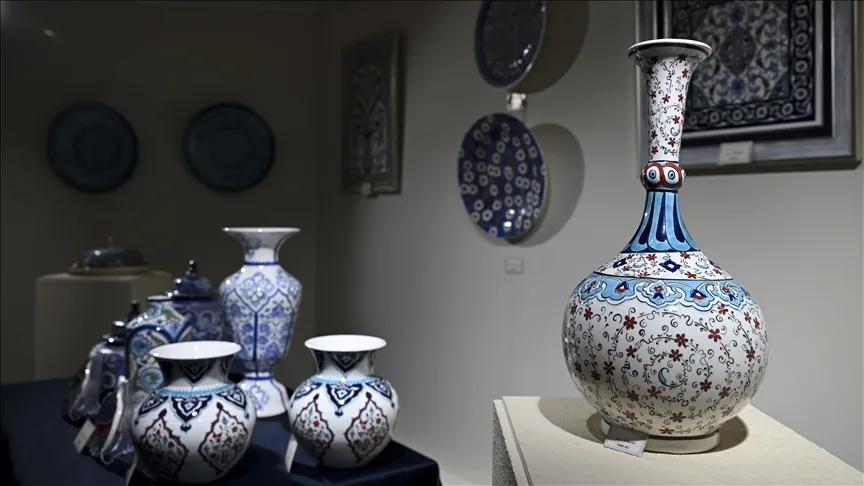 “Evvel Bir Mirasın İzinde” karma sergisi Millet Kütüphanesi’nde açıldı