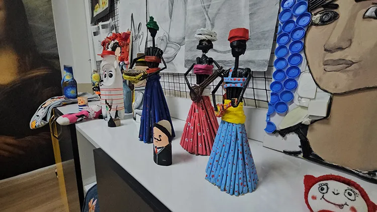 Üstün yetenekli öğrenciler için atıklar çöp değil sanat malzemesi