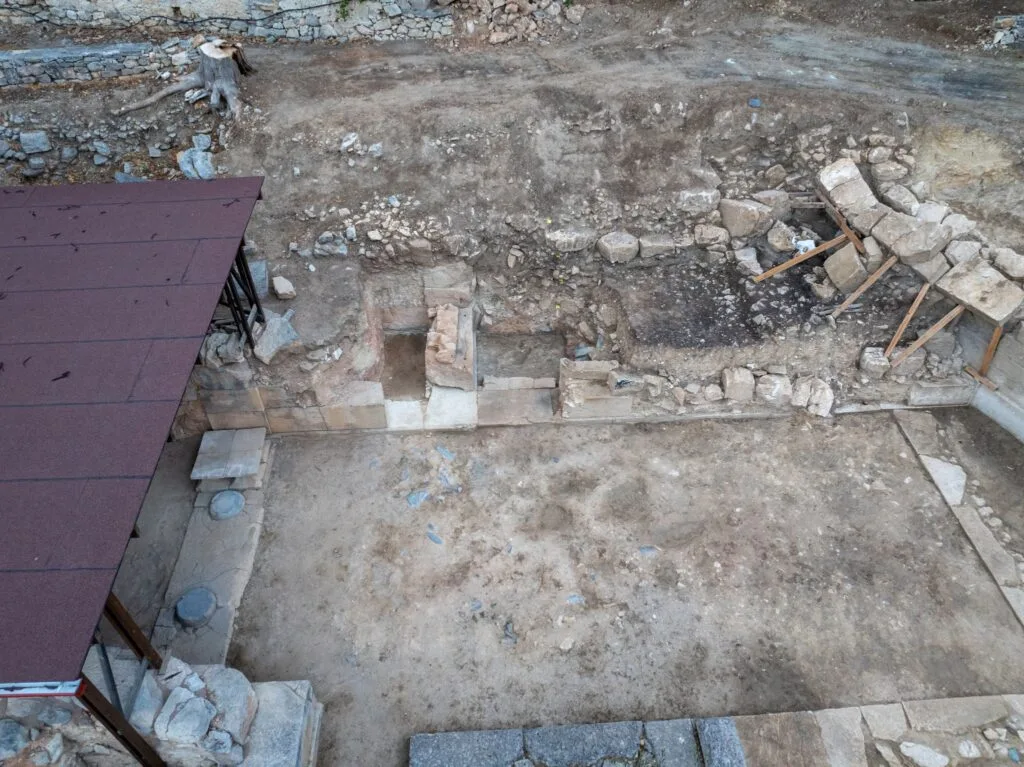 Minos Dünyasının Altında Gizli Mühendislik