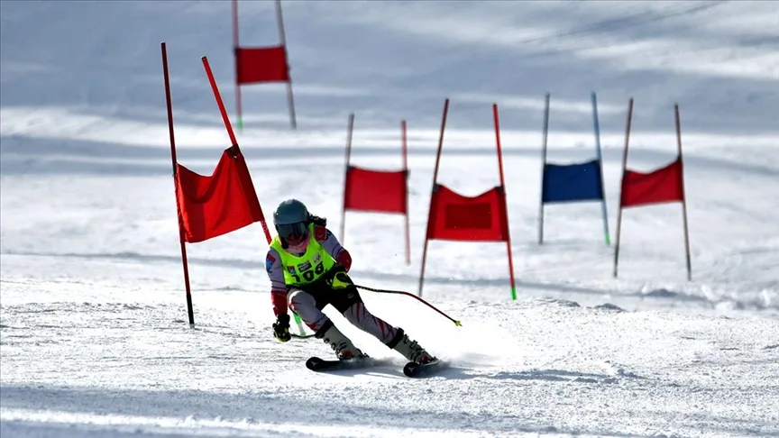 Alp Disiplini FIS Sarıkamış Cup Yarışları, Kars’ta devam ediyor