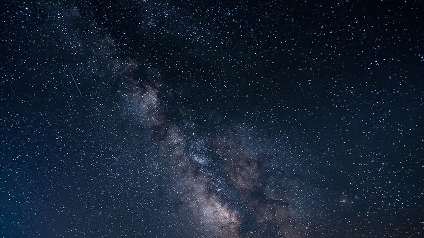 Bilim insanları, 12 milyar yıl öncesine ait Samanyolu benzeri dev galaksi keşfetti