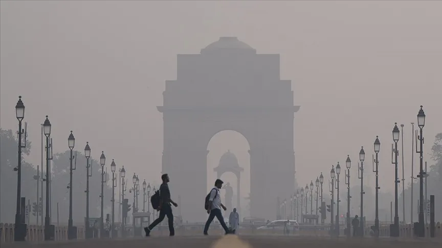 Hava kirliliğiyle mücadele eden Delhi’de 3 yılda 200 binden fazla solunum yolu enfeksiyonu görüldü