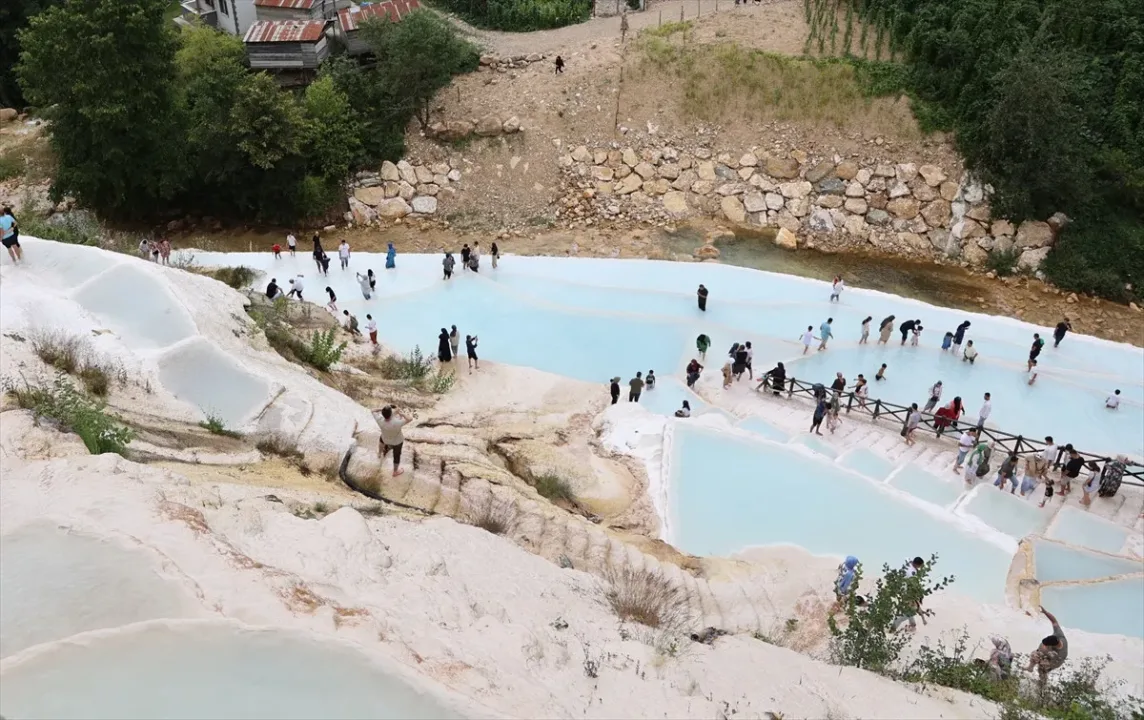 Giresun’da Göksu travertenleri ziyaretçi çekiyor