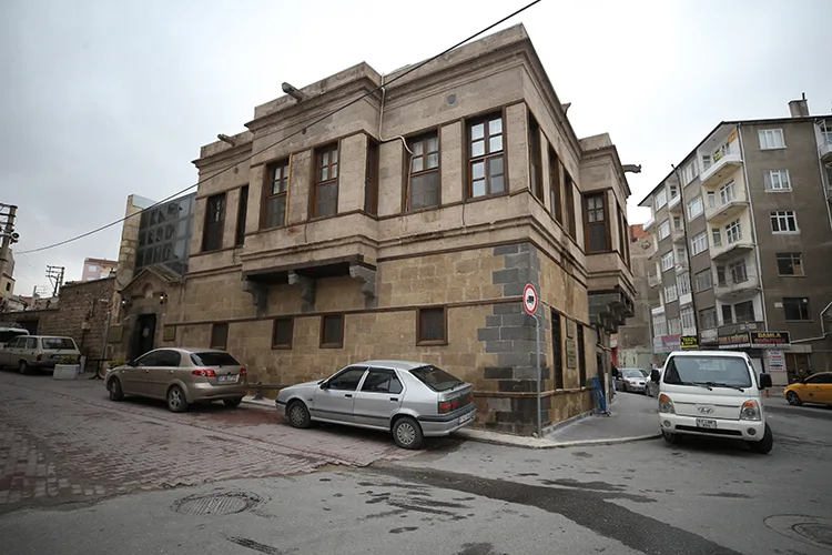 Niğde’ye özgü lezzetler hazırlayan Gastronomi Evi, dünyanın prestijli restoranları arasına girdi