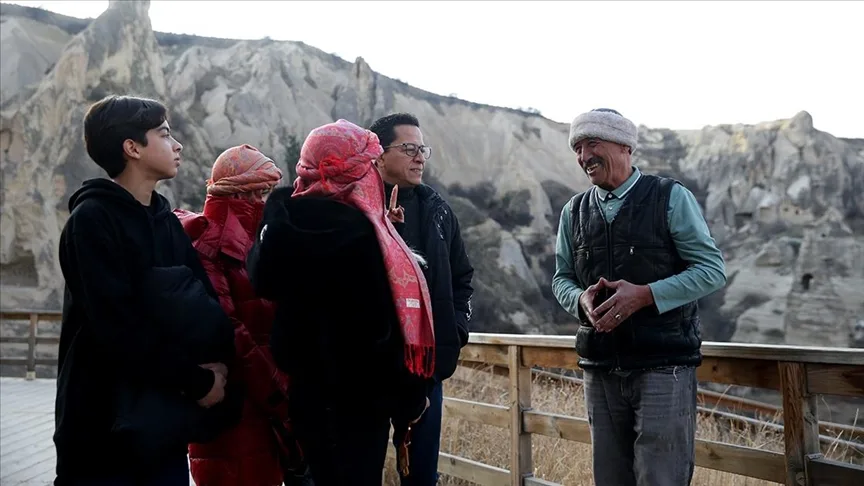 Ortaokul mezunu Cemalettin Yavuz, Kapadokya’yı 9 dilde dünyaya tanıtıyor