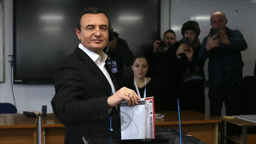 Kosova’daki erken genel seçimde mevcut Başbakan Kurti zaferini ilan etti