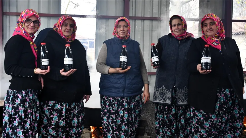 Kooperatifleşen kadınlar el emeklerini kendi markalarıyla pazarlıyor