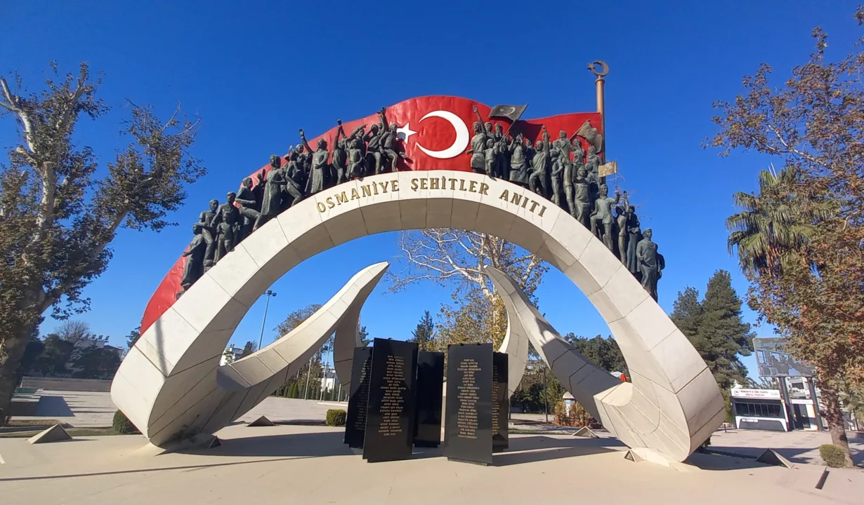Osmaniye Şehitler Anıtı