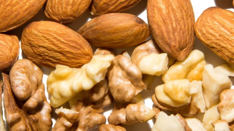 Badem mi yoksa ceviz mi daha sağlıklı? Uzmanlar son noktayı koydu