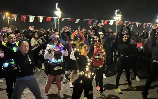 İzmir’de Yılın En Uzun Gecesi Koşusu