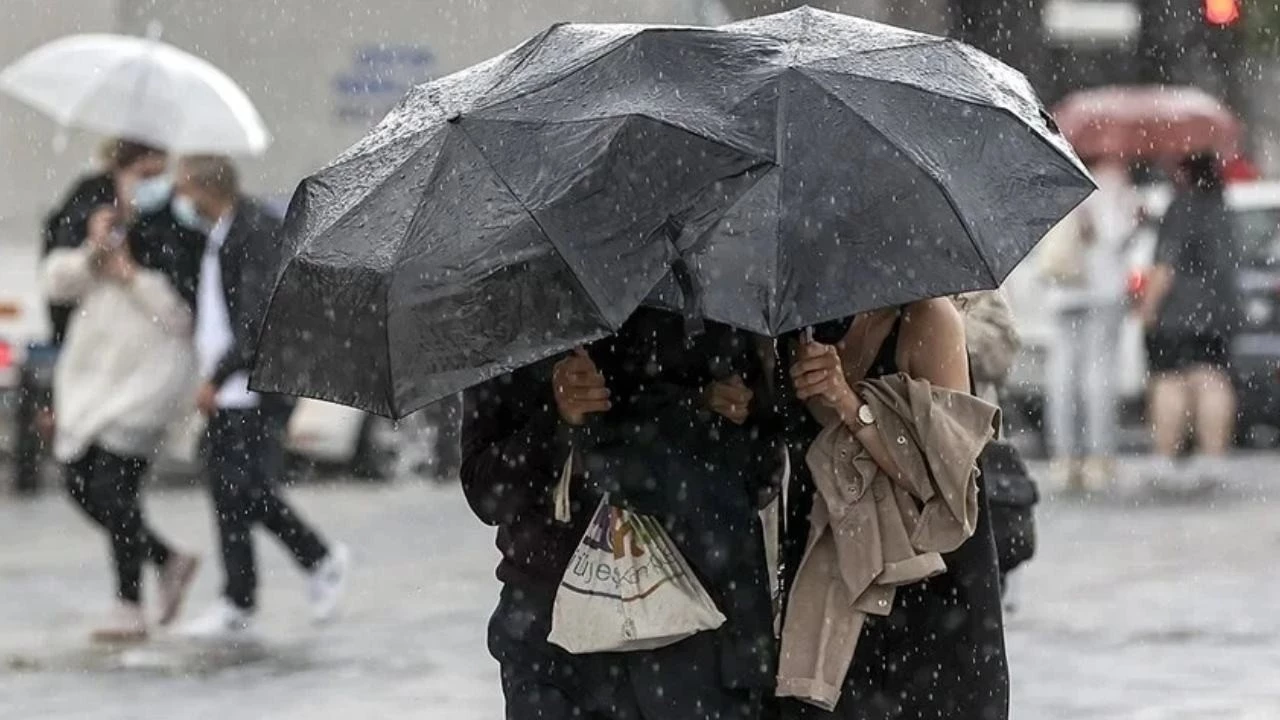 Sıcaklıklar bir anda çakılacak: Meteoroloji’den sağanak uyarısı