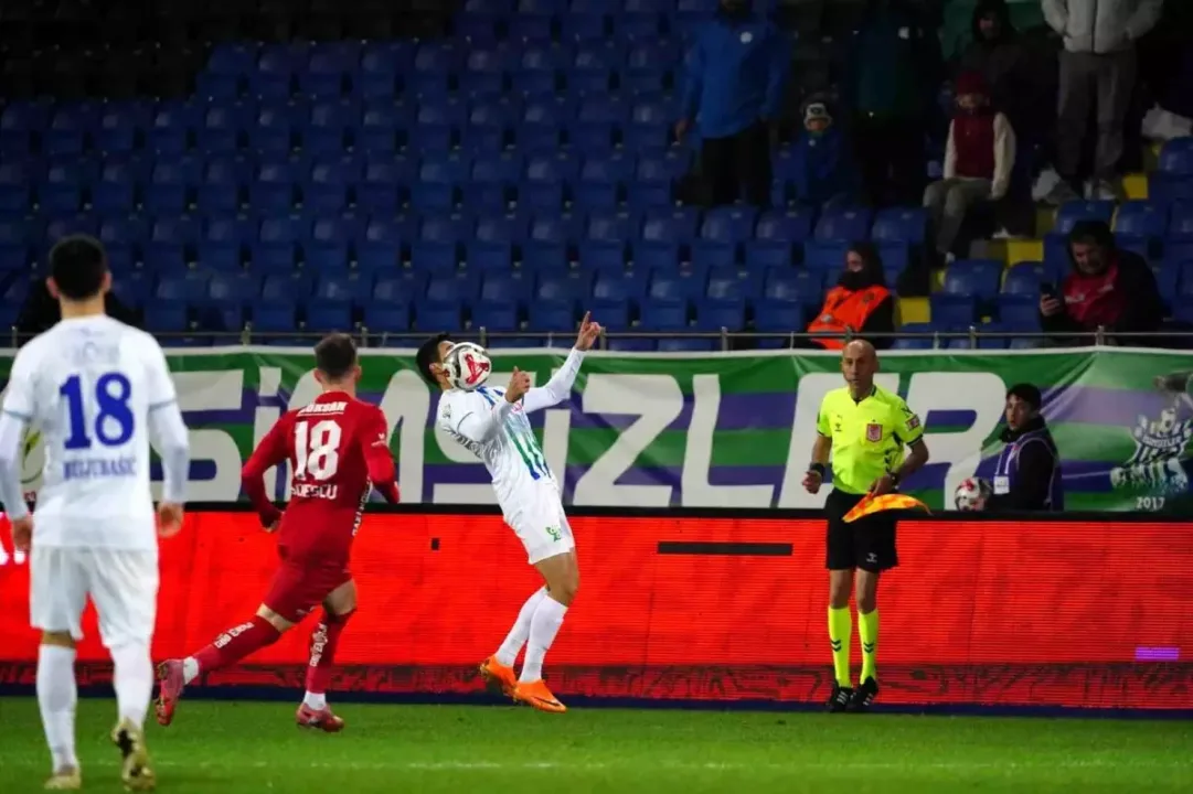 Ziraat Türkiye Kupası’nda Rizespor, Gaziantep’i 5-2 ile mağlup etti.