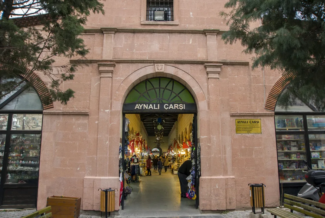 Çanakkale Türküsünde Adı Geçen Meşhur Aynalı Çarşı