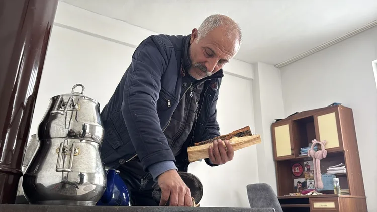 Yazın 2 bin nüfuslu köyde kışın yalnızca muhtar ve ailesi yaşıyor