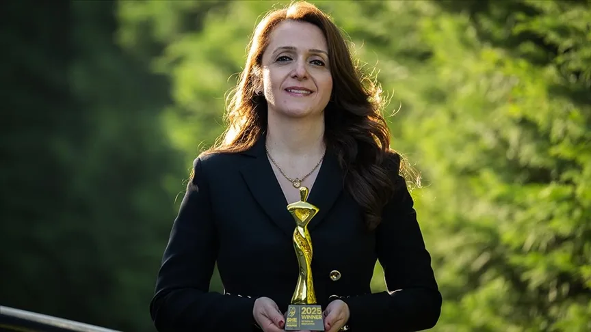 Köy okullarında kız öğrencilere umut olan Türk eğitimciye küresel ödül