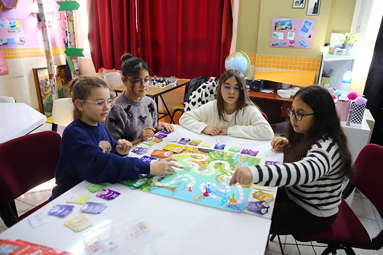 Öğretmenler akran zorbalığına karşı farkındalık oyunu tasarladı