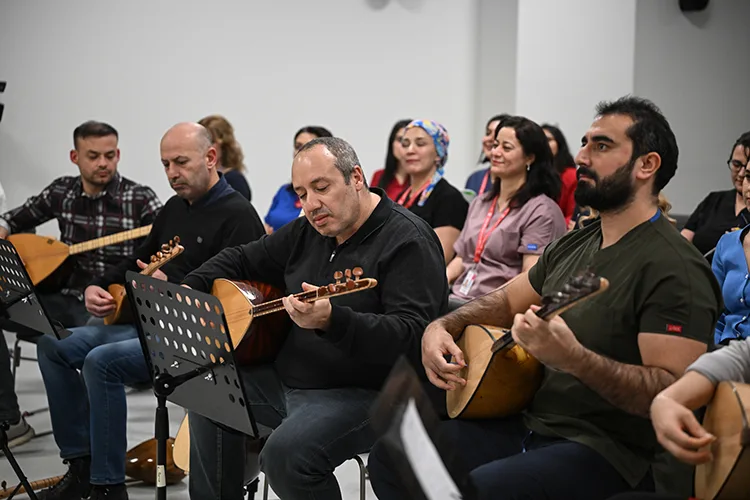 Etlik Şehir Hastanesi’nde çalışanlar müzikle buluşuyor