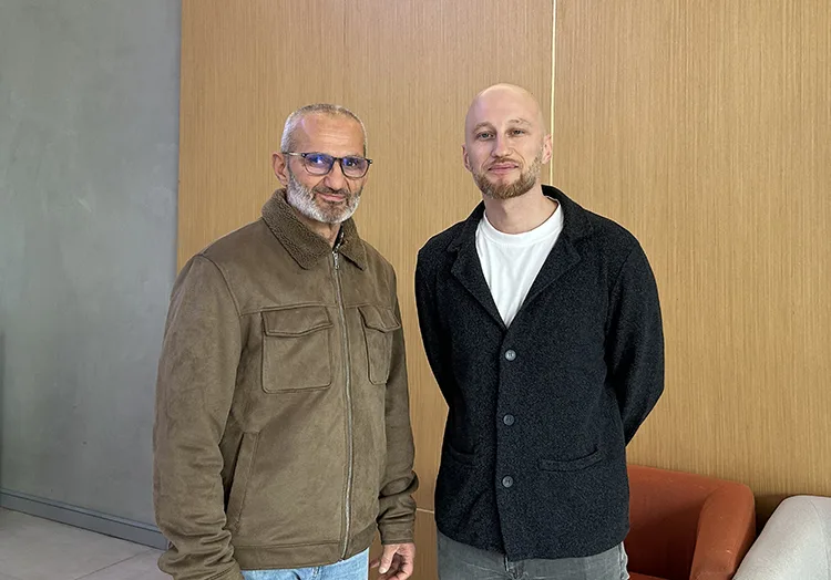 Seyyar kütüphanecinin değiştirdiği hayat: Ümit Sezer’in ilham veren hikayesi