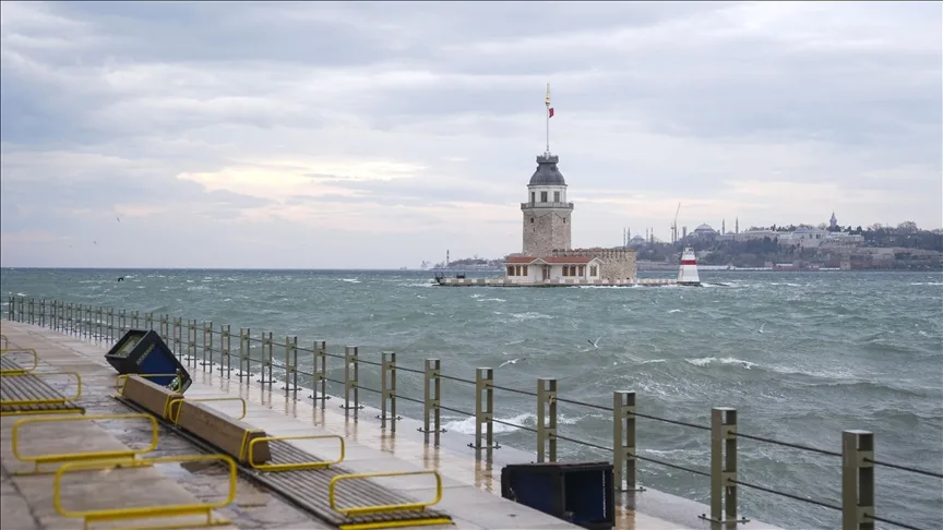 İstanbul’da lodos etkisini sürdürüyor